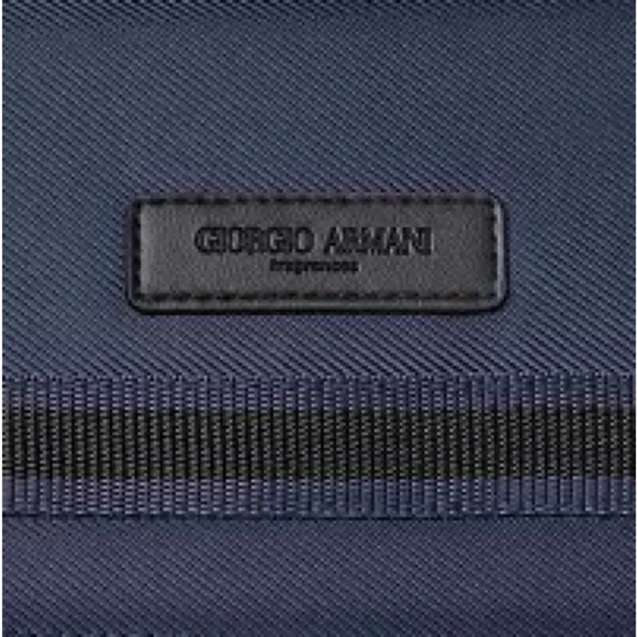 GIORGIO ARMANI NWOT Hanging Toiletry Travel Bag with Dust Bag - Picture 3 of 9